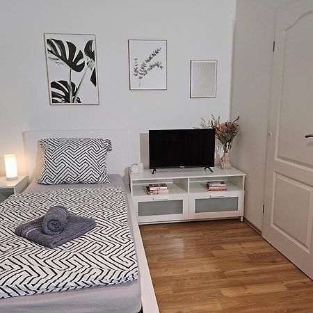 Modern Studio Near Duesseldorf Airport & Messe/Fair Meerbusch Ngoại thất bức ảnh