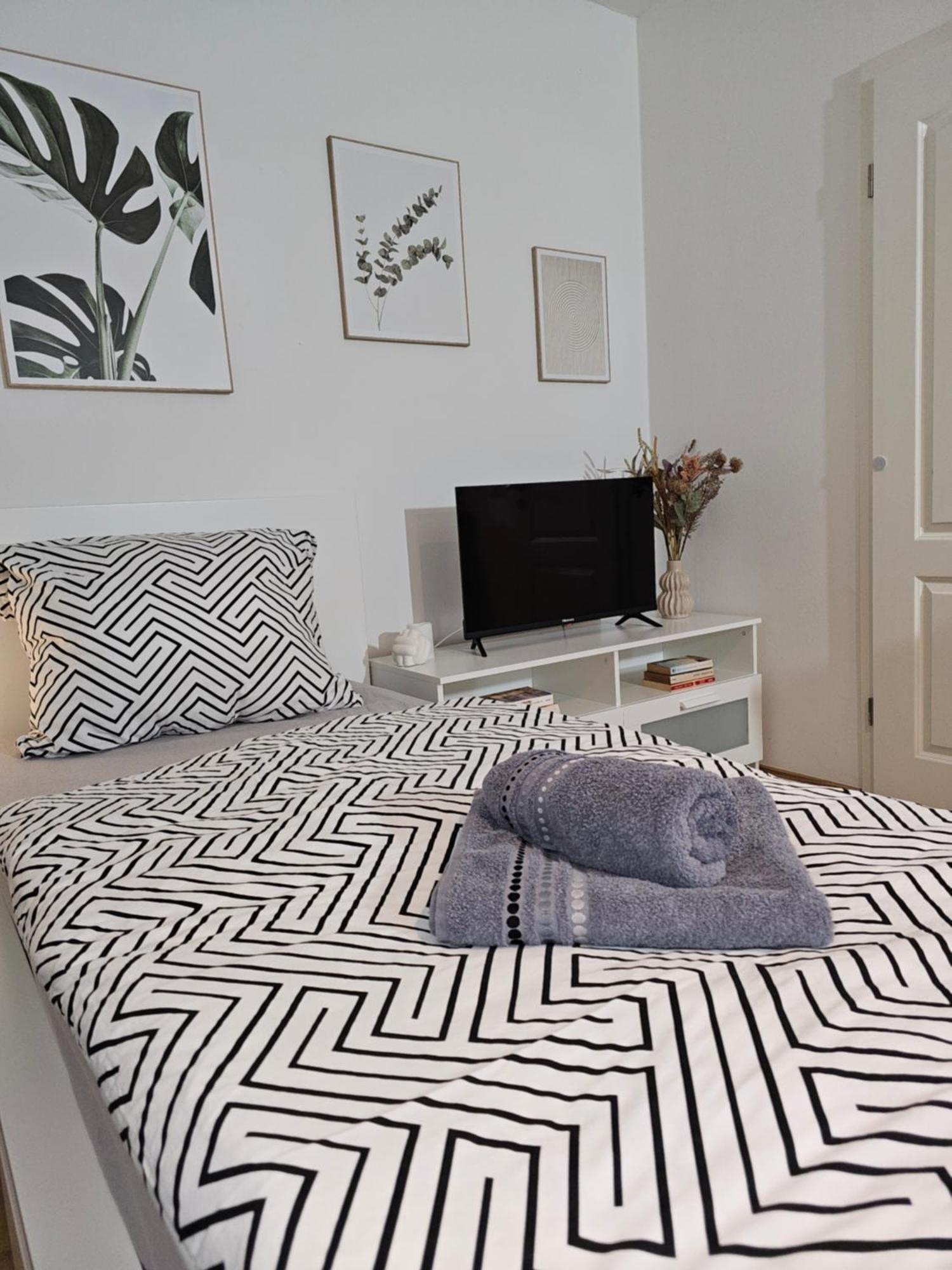 Modern Studio Near Duesseldorf Airport & Messe/Fair Meerbusch Ngoại thất bức ảnh