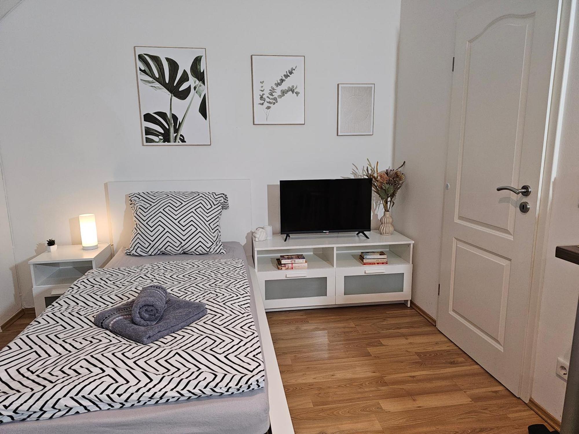 Modern Studio Near Duesseldorf Airport & Messe/Fair Meerbusch Ngoại thất bức ảnh
